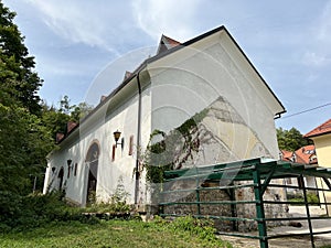 The building of the Dormouse Museum - Stari trg pri Lozu, Slovenia / Stavba Polharskega muzeja, GraÅ¡Äinski kompleks SneÅ¾nik